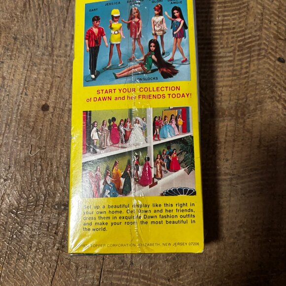 Topper Dawn doll Walking Jessica lime green stewardess uniform sealed box - Picture 3 of 3
